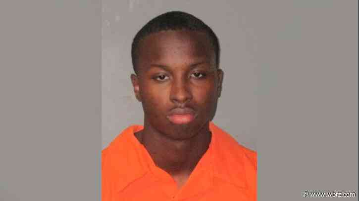 Former EBR Parish Prison employee arrested, booked for domestic abuse