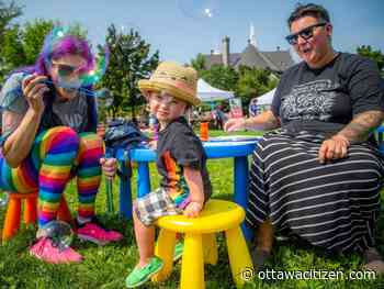 Photos: Capital Pride holds family picnic at Hintonburg Park