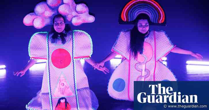 Duet with a doppelganger: Edinburgh fringe dances to a different tune