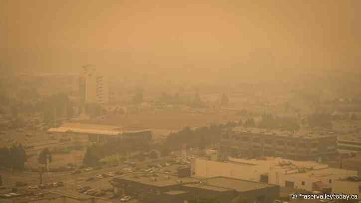 Smoky conditions help B.C. fire fight, causes Metro Vancouver air quality advisory