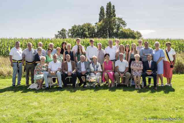 André schreef een verjaardagskaart voor Jeanne, inmiddels zijn ze zestig jaar getrouwd