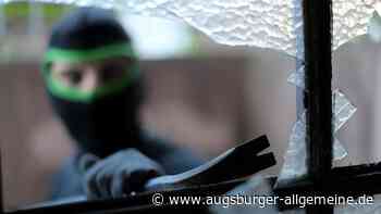 Einbrecher entwenden Bargeld aus einem Geschäft in Augsburg
