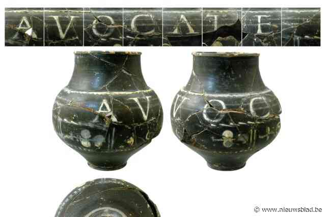 “Avoca te”: Professor van UAntwerpen ontdekt nieuwe Latijnse uitdrukking op unieke opgegraven drinkbeker in Mortsel
