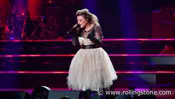 Kelly Clarkson’s Children Make Special Onstage Appearance During Las Vegas Residency