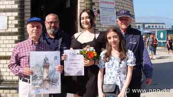 Leuchtturmverein Warnemünde begrüßt 50.000 Jubiläumsgast