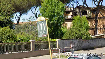 Investita da un'auto dopo essere scesa dal bus, grave una 64enne