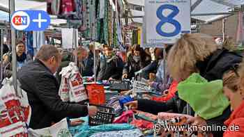 Verkaufsoffener Sonntag in Neumünster mit Stoffköste und Schwanenrennen