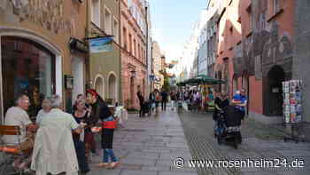 Familiäres Sommerfest in Burghausen mit Musik in historischer Kulisse