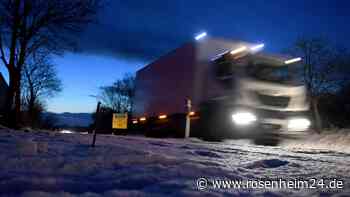 Mängel an Reifen und Bremse - Sattelzug aus Verkehr gezogen