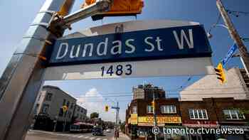 Reconsider Dundas Street renaming, three former Toronto mayors tell Chow, council