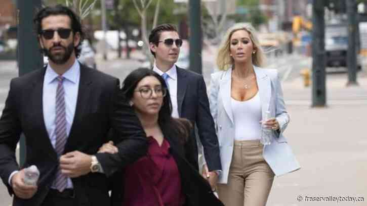 Dentist convicted of killing wife on African safari given life sentence and over $15M in penalty