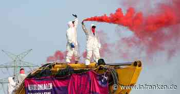 Klimaschutzaktivisten blockieren Baustelle für LNG-Pipeline