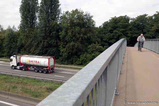 Provincie zet nieuwe stap in de uitbouw van fietsostrades. Aannemer start met de Havenverbinding voetgangersbrug Schoonbroek en Noorderlaan