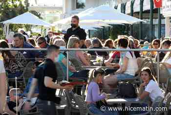 Une nouvelle loi empêche-t-elle les restaurateurs de servir de l'eau après minuit en France cet été?