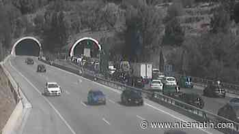 Un accident sur l'autoroute A8 en direction de l'Italie ce mardi à la mi-journée, la circulation perturbée