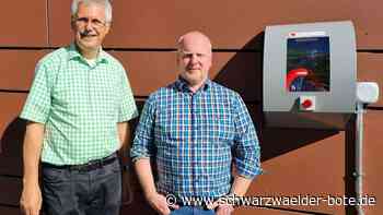 Plötzlicher Herztod: Schnelle Hilfe: weiterer Defibrillator jetzt am Gechinger Rathaus