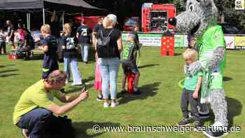„Wölfi“ begeistert beim Kinderfest in Parsau