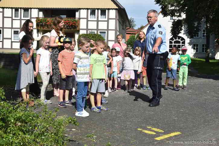 Mit der Polizei sicher unterwegs zur Grundschule Schlangen