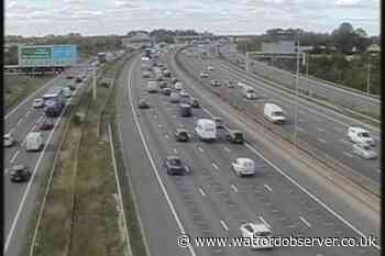 Four-vehicle crash on the M1 at junction 8, Hemel Hempstead