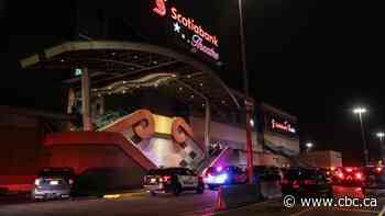 Police continue to search for suspects in West Edmonton Mall shooting