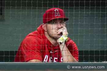 Mike Trout Returns to the Angels' Lineup After a 7-Week Absence With a Broken Hand
