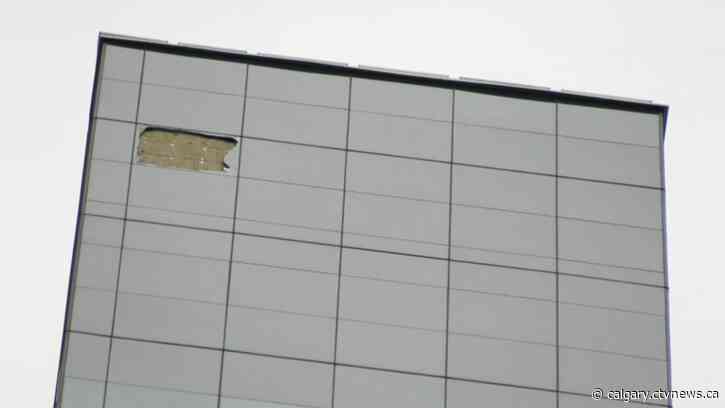 City involved after windowpane tumbles from downtown Calgary apartment building