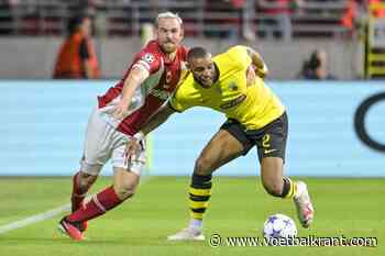Vincent Janssen heeft opmerkelijke verklaring waarom AEK Athene tegen tien man minder kansen had (en het is niet de rode kaart)
