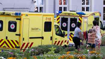 Achtjähriger bei Messerattacke an Schule schwer verletzt