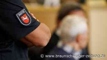 Tödliche Schüsse auf Jungen - Rentner schweigt vor Gericht