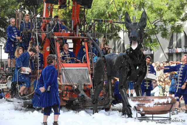 Inspiratie bij Keizer Karel en heilige Mexicaanse hond: Reuzen lossen vlak voor hun komst enkele (maar niet alle) geheimen