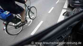 Calberlah: Radfahrerin kann Autotür nicht mehr ausweichen