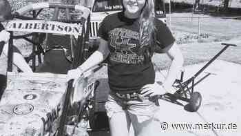 Rennfahrerin wird bei Horror-Unfall aus Auto geschleudert und stirbt – kurz vor der Hochzeit