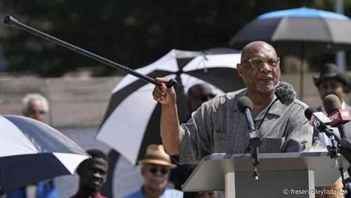 Giuliani turns himself in on Georgia 2020 election charges after bond is set at $150,000