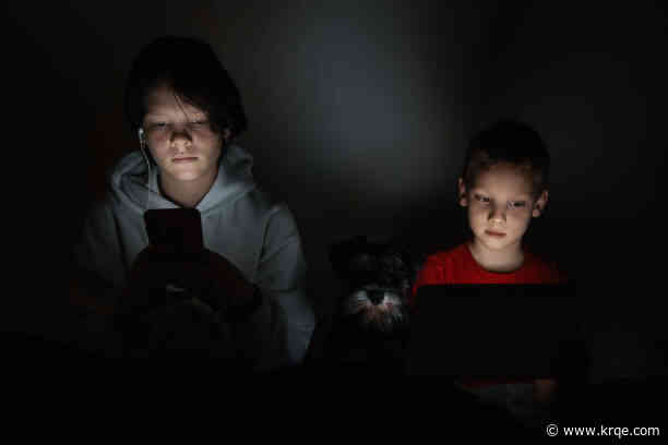 Study links children's screen time to heart damage in adulthood