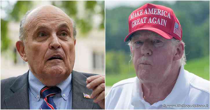 Giuliani paga 150mila dollari di cauzione per evitare il carcere nell’inchiesta sul voto in Georgia. Giovedì l’arresto di Donald Trump