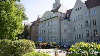 Schüler attackieren Mitschüler mit Messern