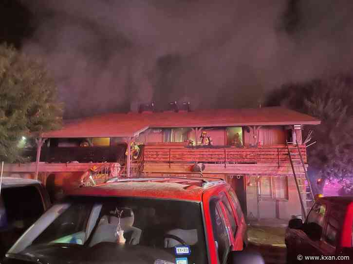 60 displaced after fire burns North Austin complex; no one hurt