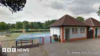 Peterborough pool reopens after traces of bacteria found