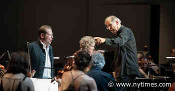 Maestro Accused of Striking Singer at Performance Apologizes