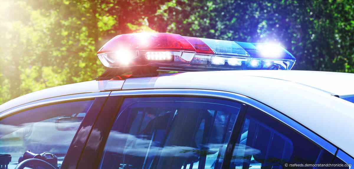 Wayne County middle school teacher charged with sexual abuse