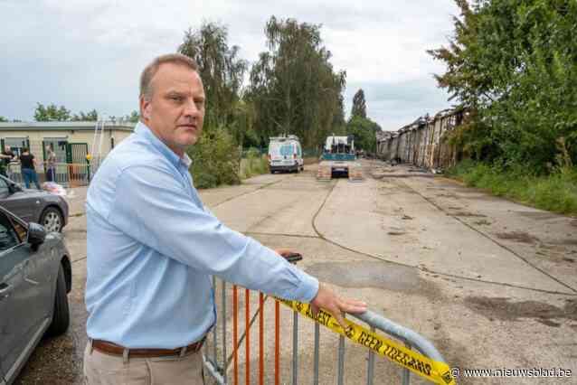 Brand in Broechem raakt welzijnsorganisaties in het hart: “Operatiekwartier dat klaarstond voor Roemenië is volledig weg”