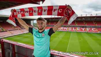 JOHN MCATEE ARRIVES AT OAKWELL