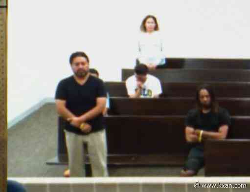 Docs: Texas husband pistol-whips man after discovering affair with wife, both wrap body in plastic