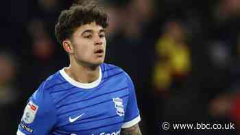 Alfie Chang: Birmingham City midfielder suffers 'significant' knee injury