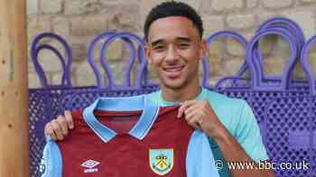 Aaron Ramsey: Burnley sign England Under-20 midfielder from Aston Villa