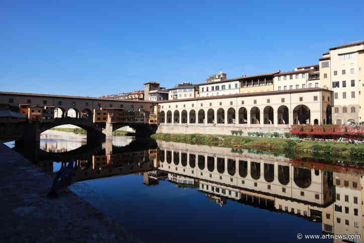 Uffizi Director Calls for ‘Hard Fist of the Law’ in Case of Vasari Corridor Vandalism