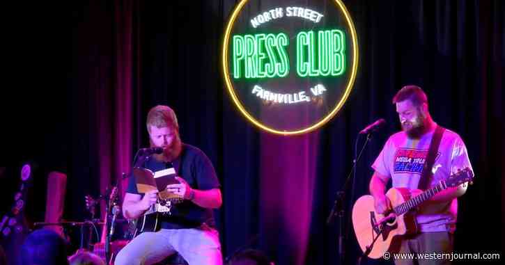 Watch: 'Rich Men North of Richmond' Singer Opens Show with Book of Revelation Reading