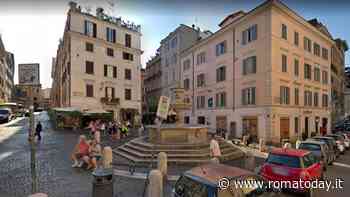 Turista scippato a Monti, ladro inseguito da un agente in moto