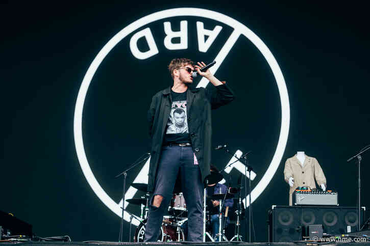 Yard Act shout out Sam Fender and bring out the dancers to open main stage at Reading 2023