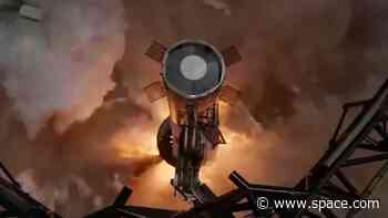 SpaceX fires up giant Starship booster for 2nd time ahead of test flight (video)